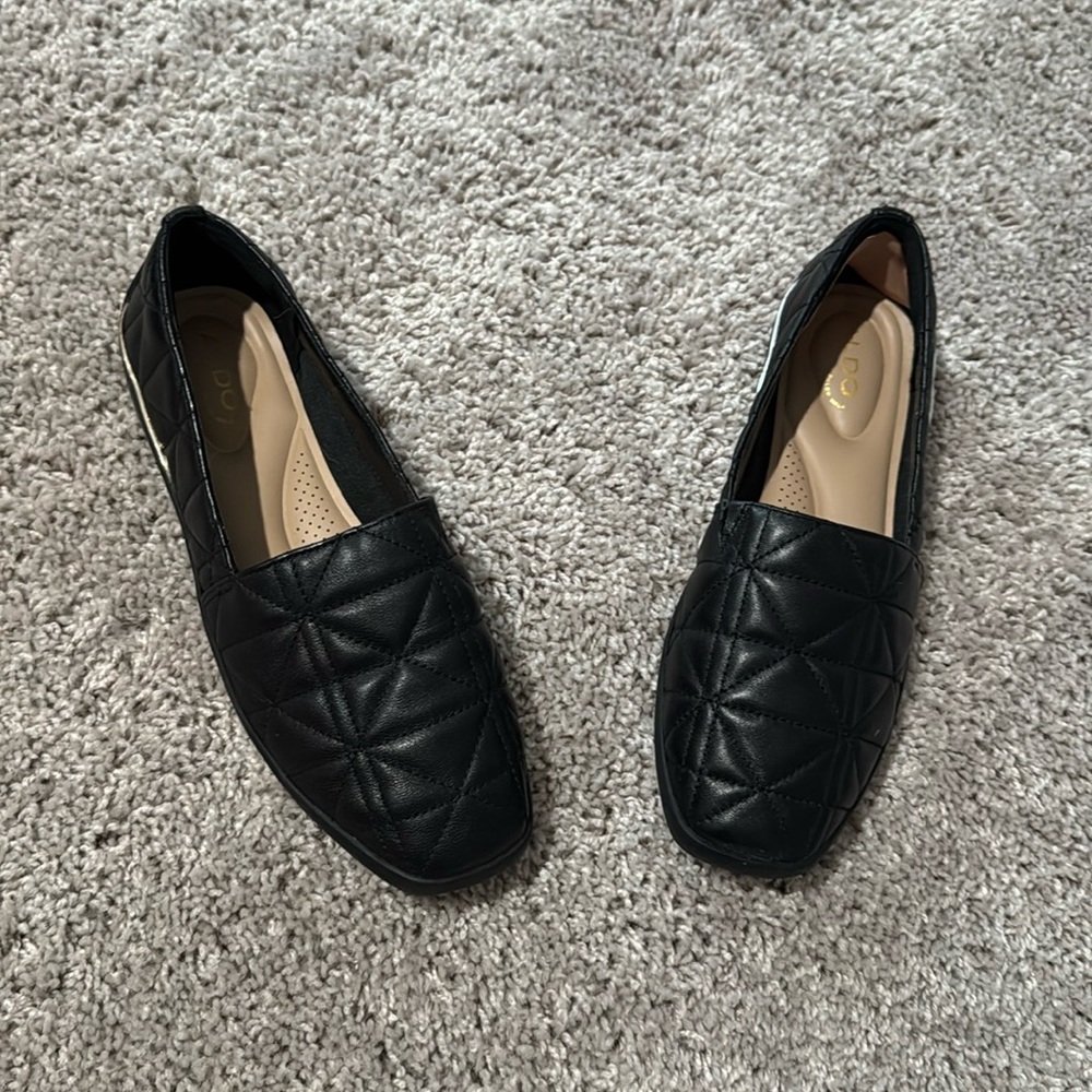 Aldo black quilted slide on flats size 8